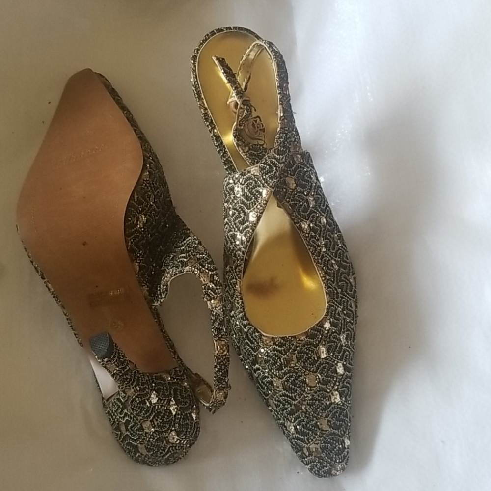 Ladies shoes